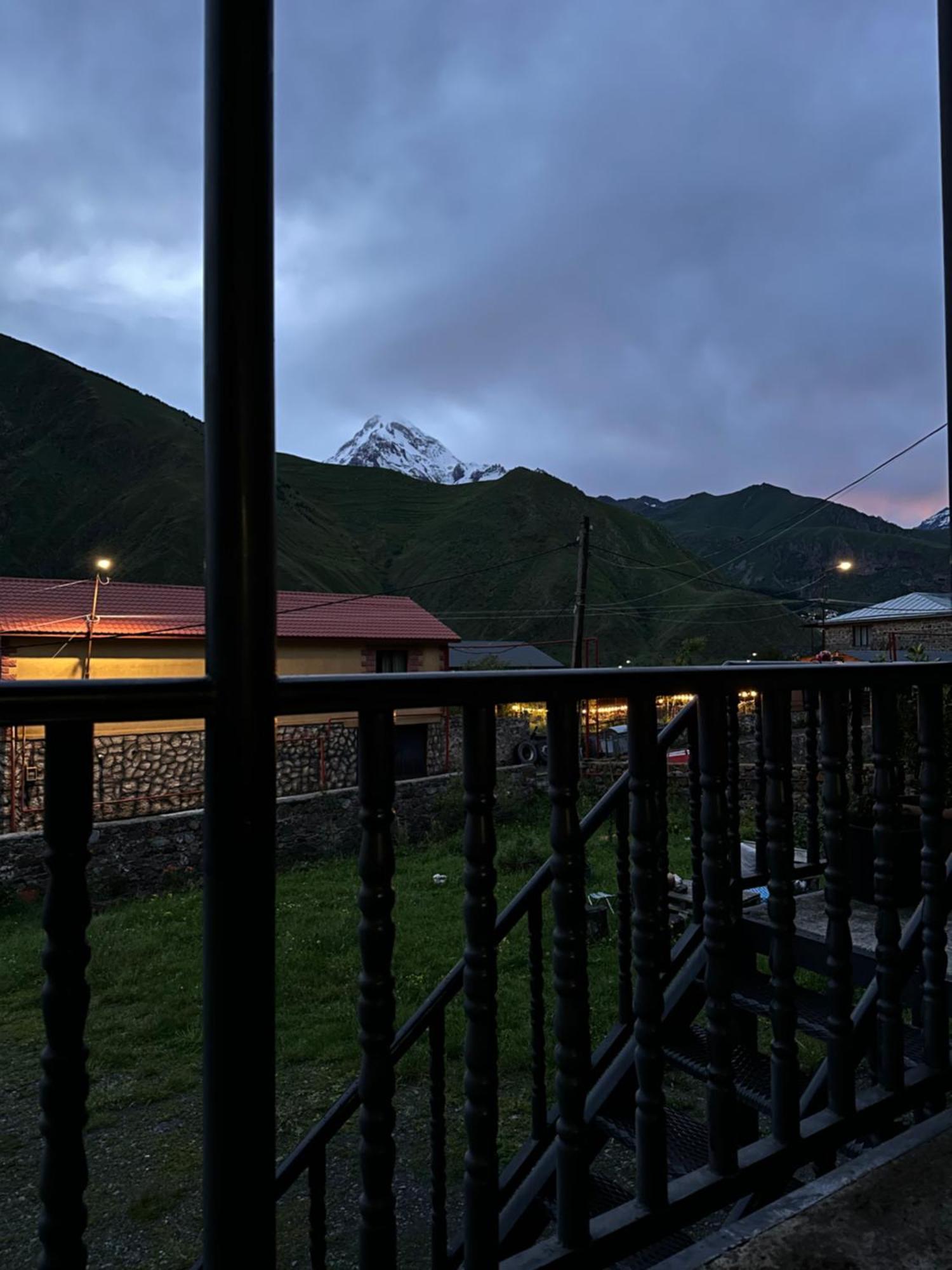 Hotel Dari Kazbegi Exterior foto