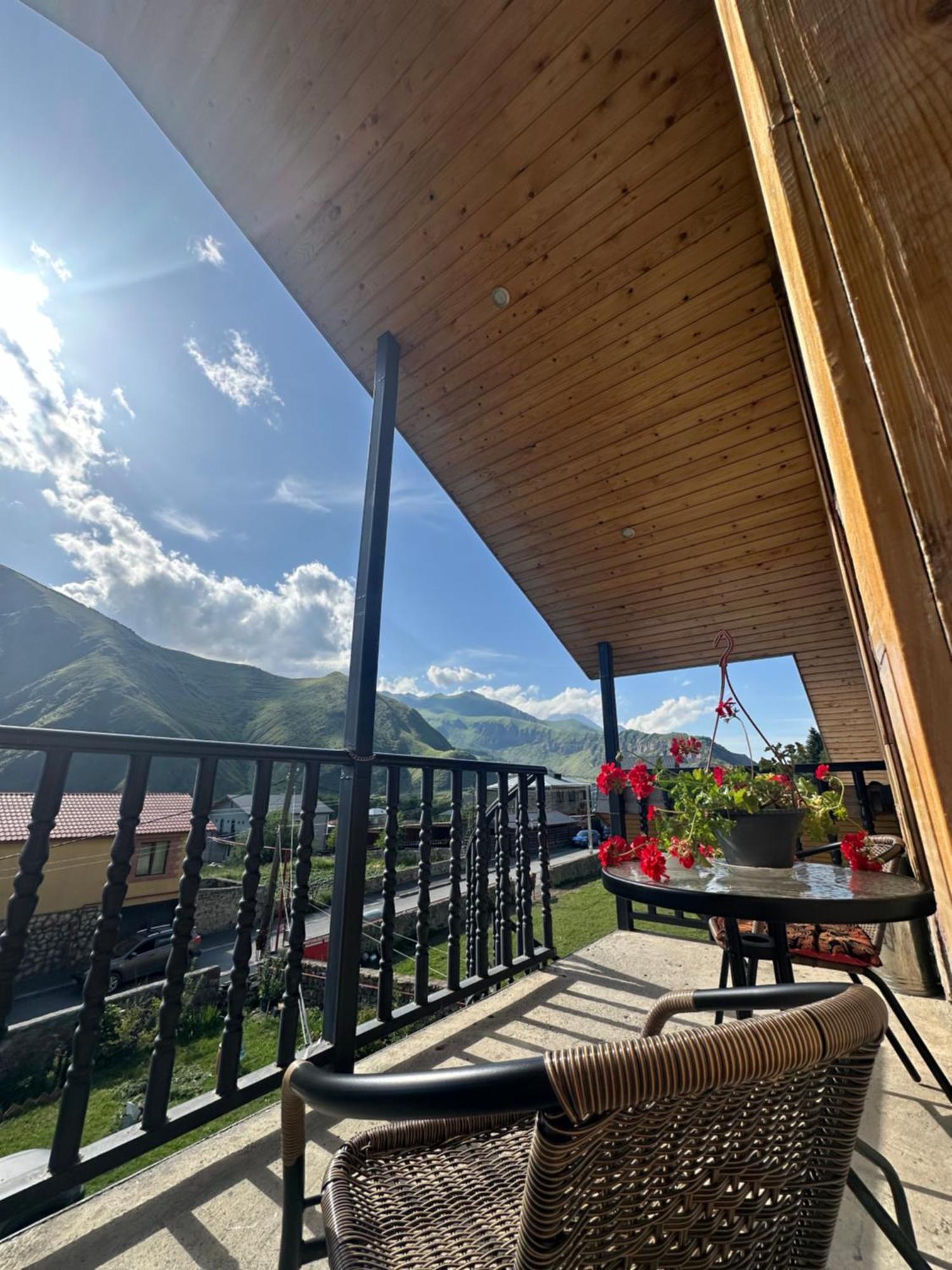 Hotel Dari Kazbegi Exterior foto